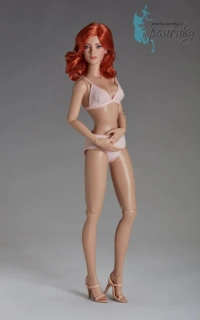 Panenka Tonner LaCie Churchill Basic Redhead
